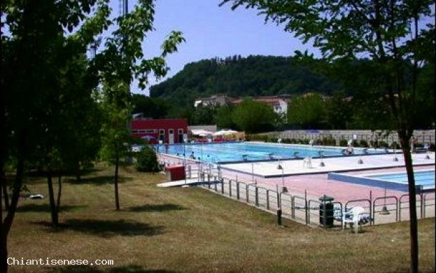 Piscina comunale Castellina